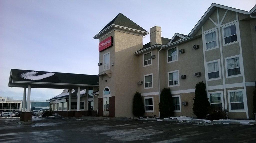 Econo Lodge and Suites