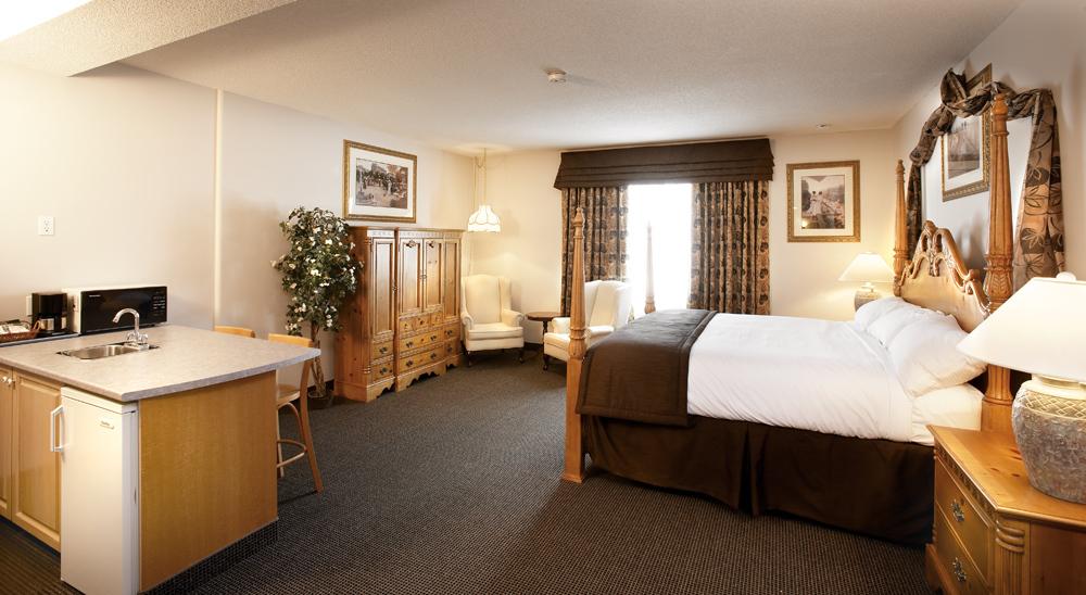 Petawawa River Inn and Suites