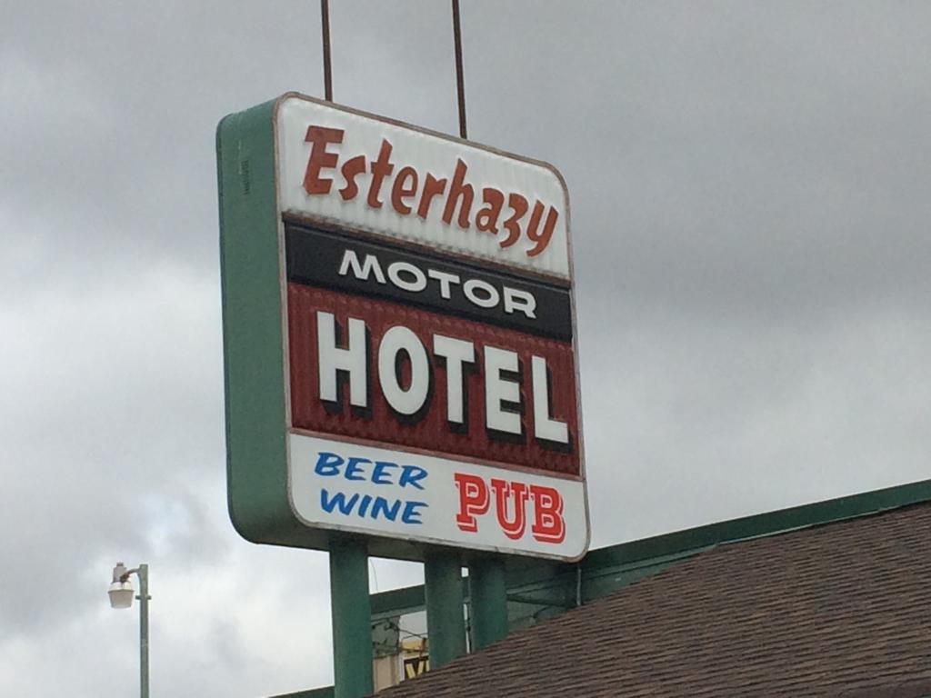 Esterhazy Motor Hotel