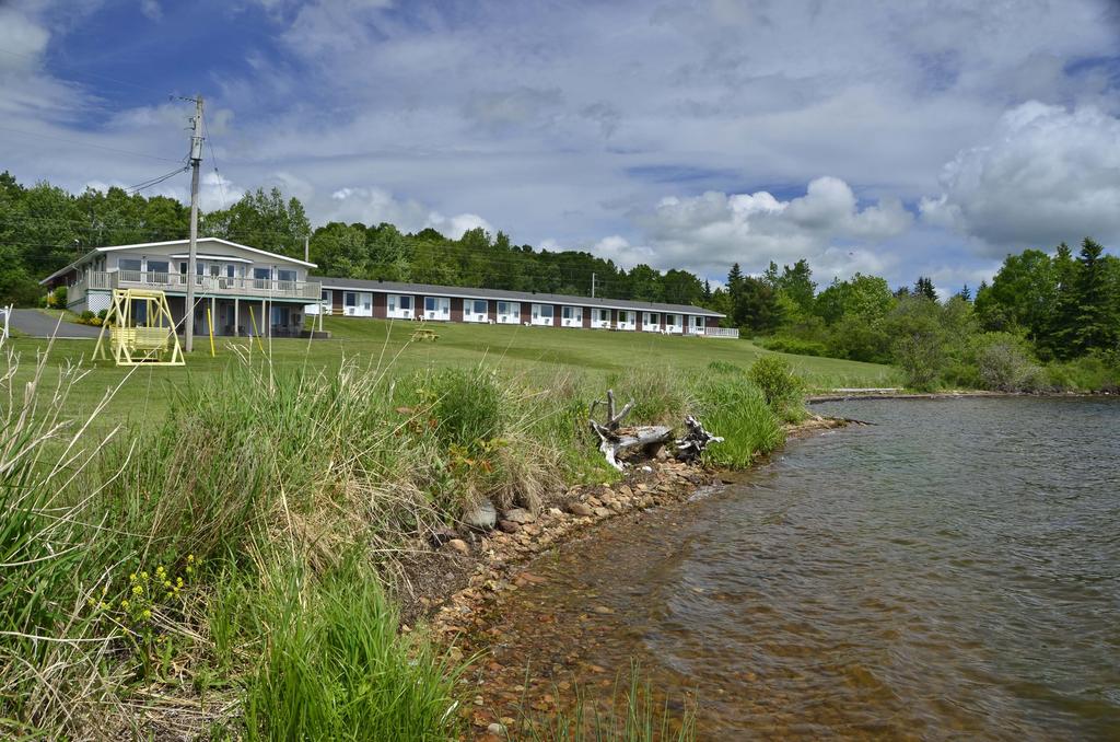 Trailsman Motel