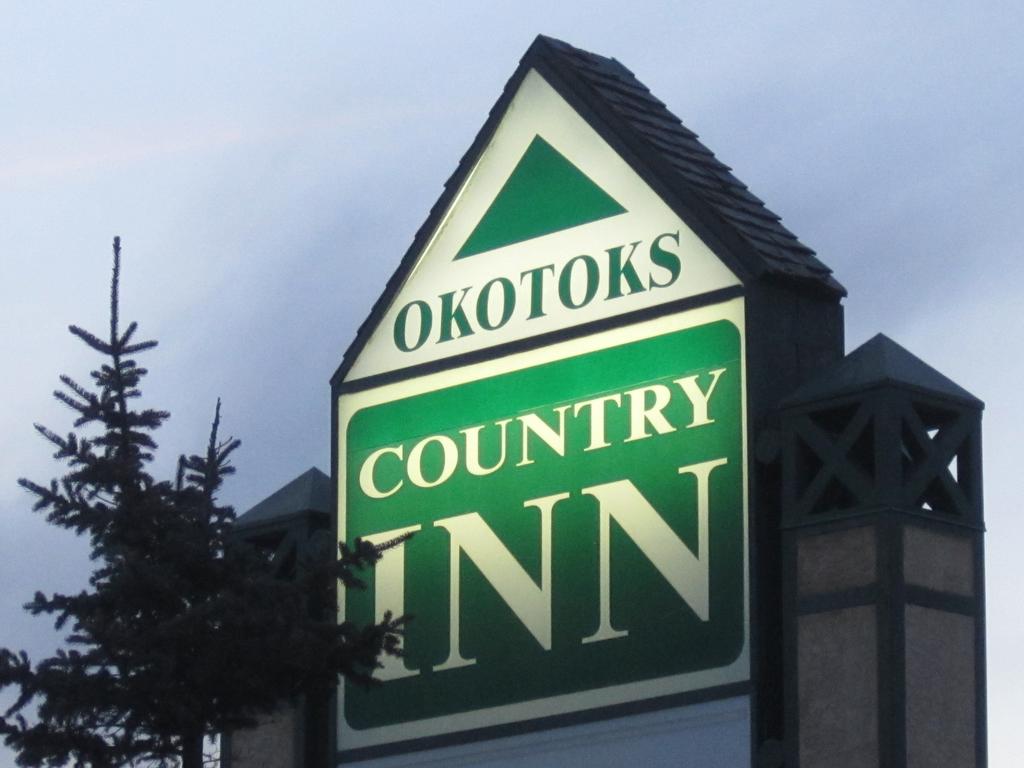 Okotoks Country Inn