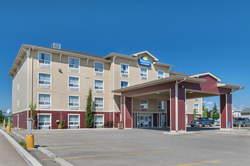 Days Inn And Suites Cochrane