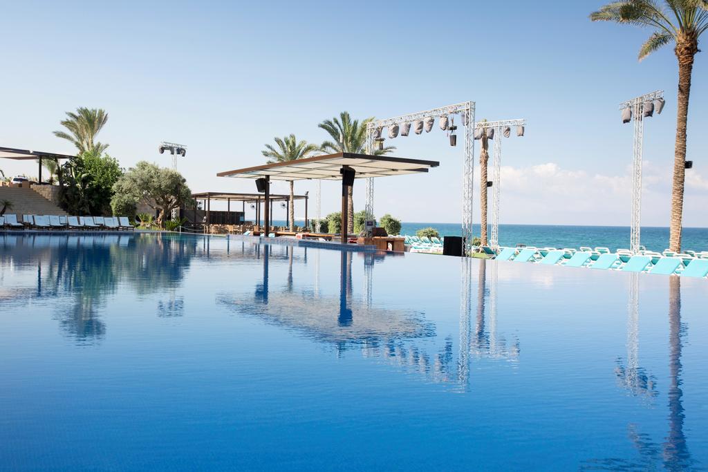 Ocean Blue Beach Resort Jbeil