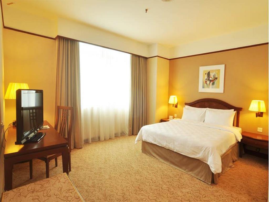 Grand Bluewave Hotel