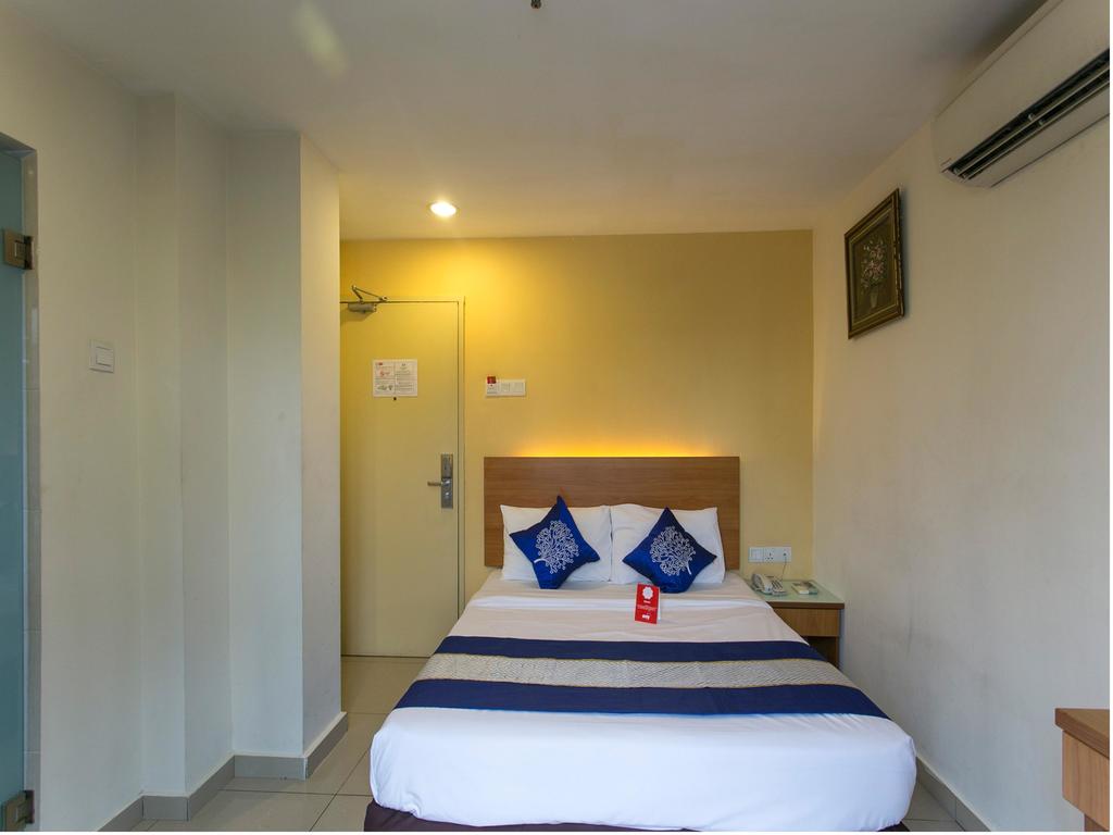 OYO Rooms Brickfields Old Town White Coffee