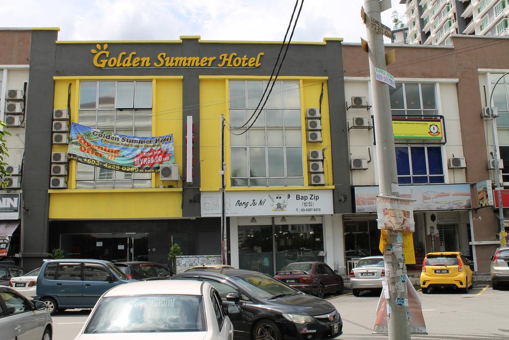 Golden Summer Hotel