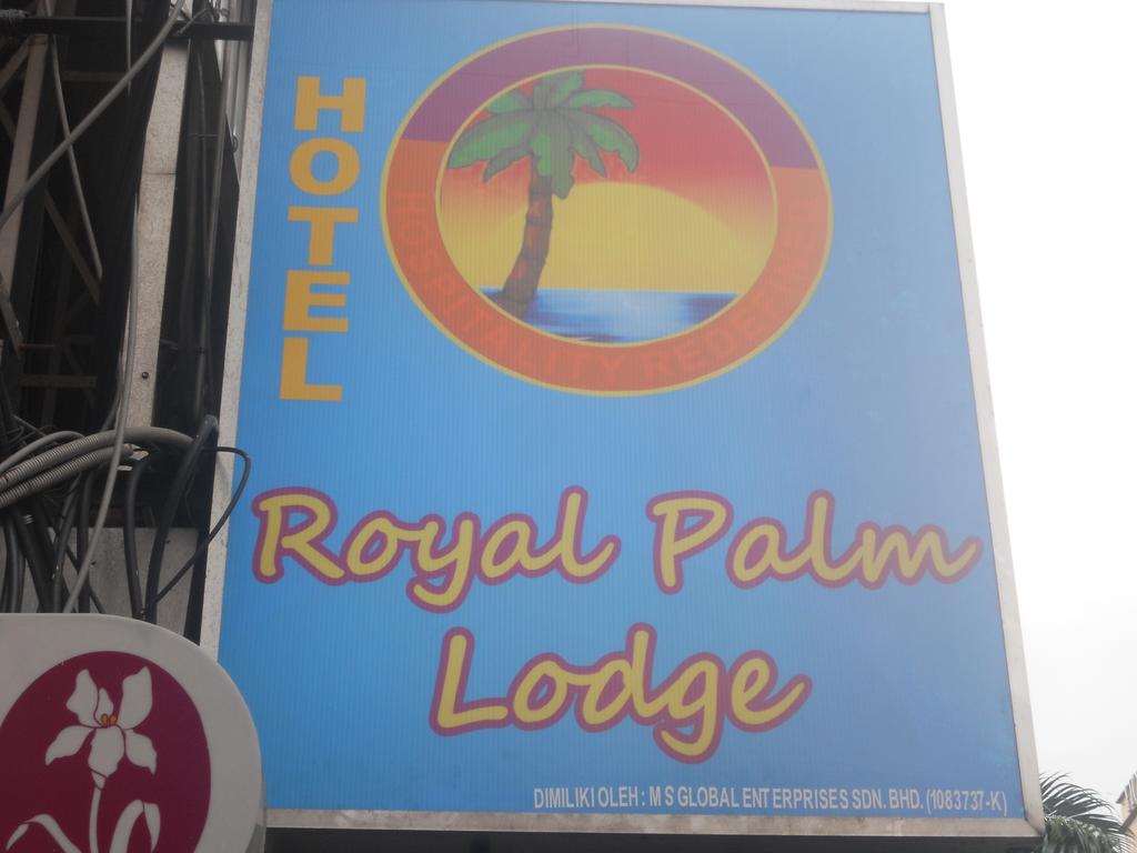 Royal Palm Lodge