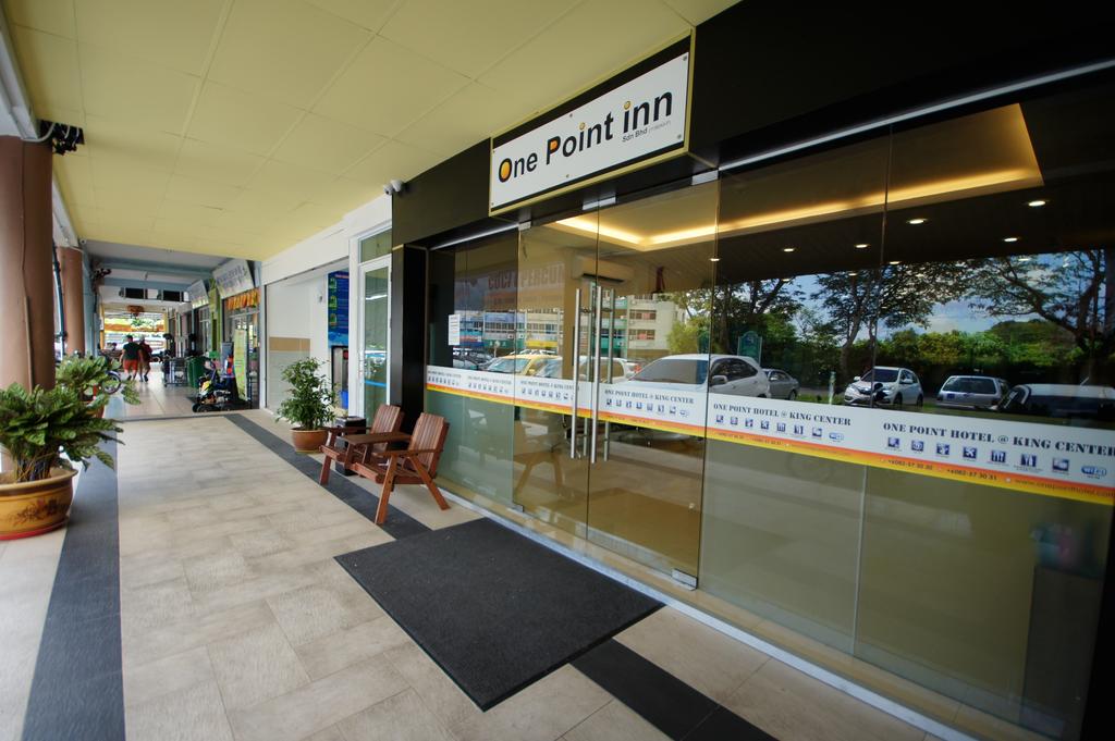 One Point Hotel  King Centre