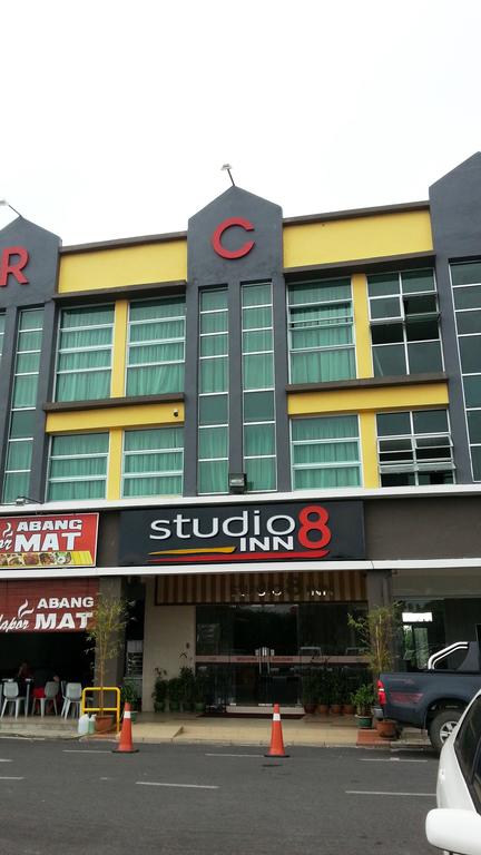 Studio8 Inn