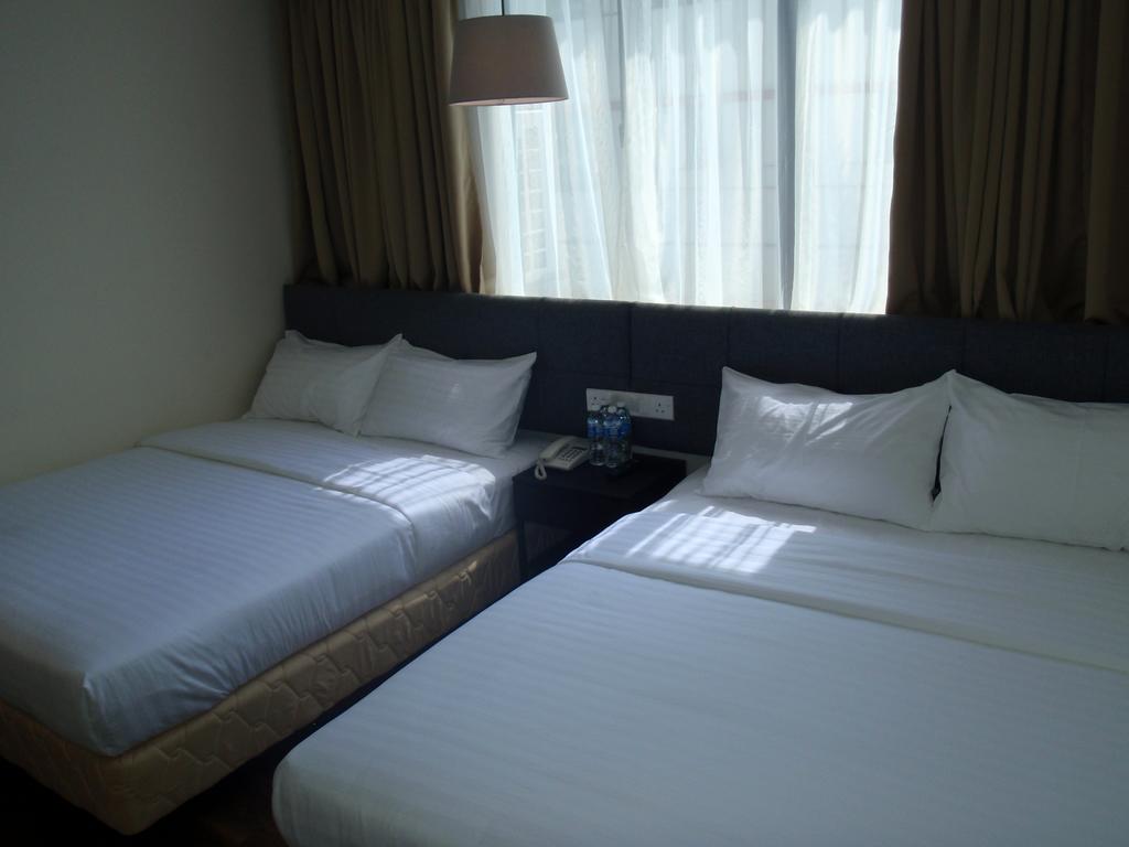 9 Square Hotel - Subang