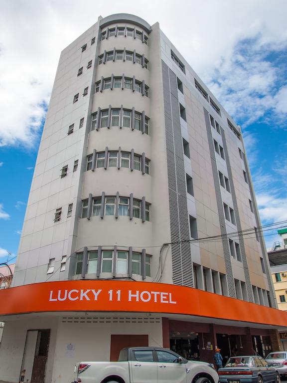 Lucky 11 Hotel