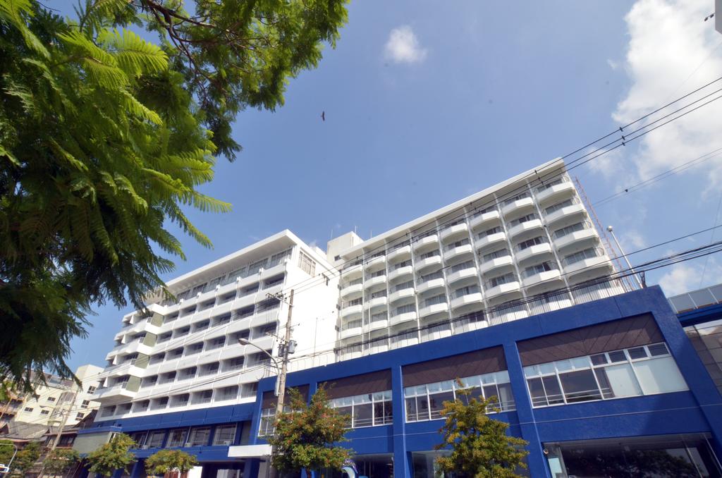 Hamakan Hotel