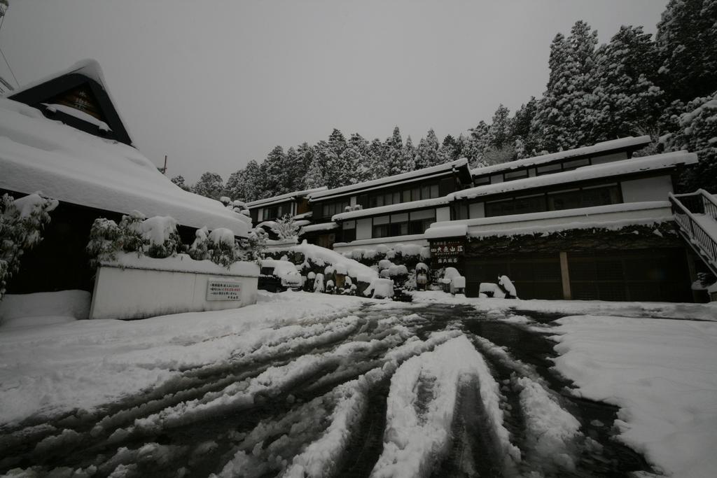 Yumoto Onsen Oharasansou