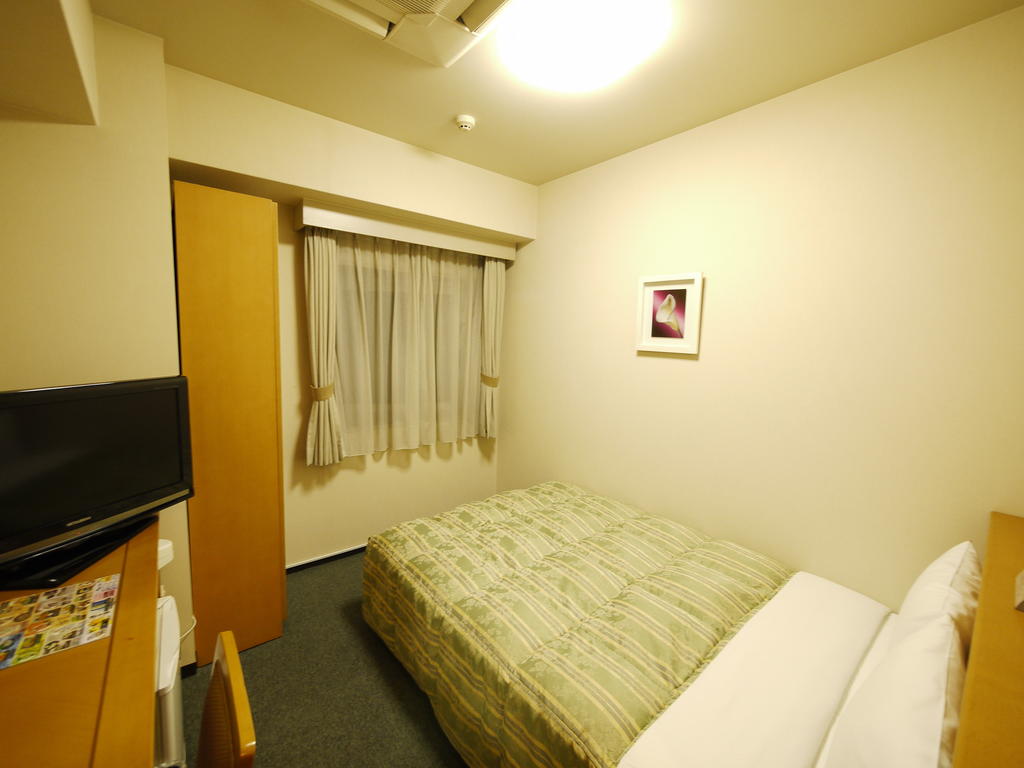 Hotel Route-Inn Osaka Honmachi