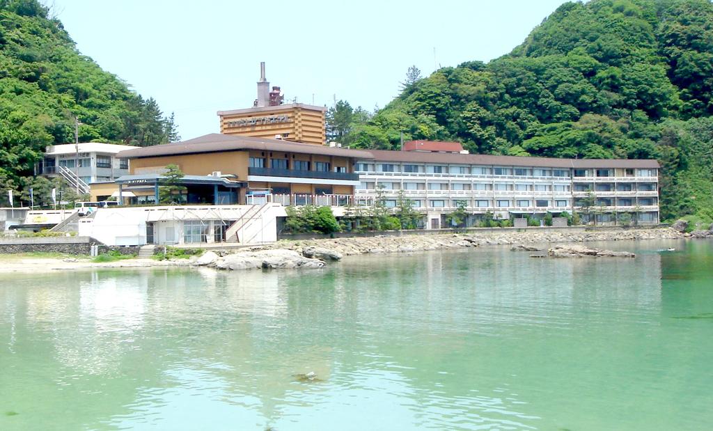 Oku-kinosaki Seaside Hotel