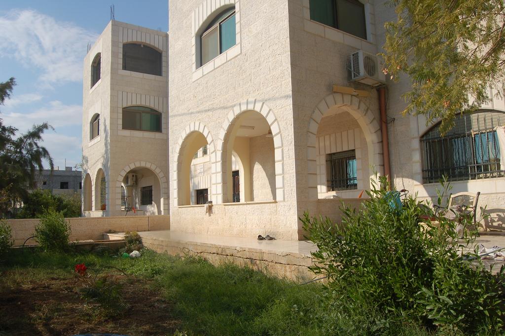 Jericho Waleed Hostel