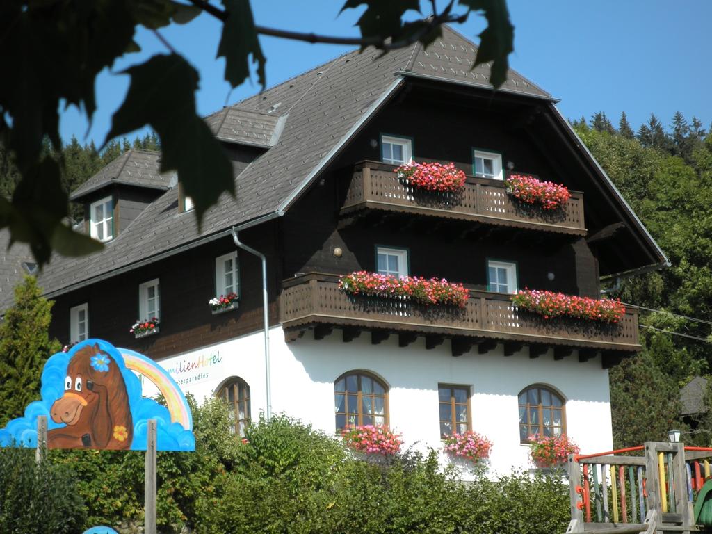 Familienhotel und Reiterparadies Ponyhof