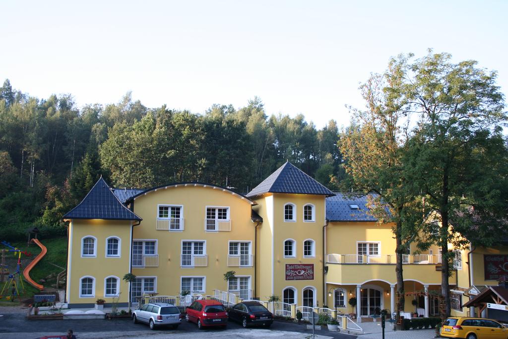 Gasthof and Hotel Wolfsegger