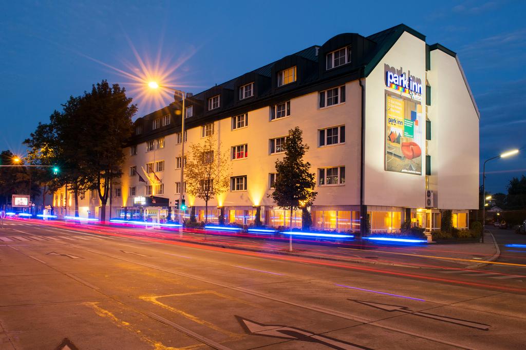 Park Inn by Radisson Uno City Vienna