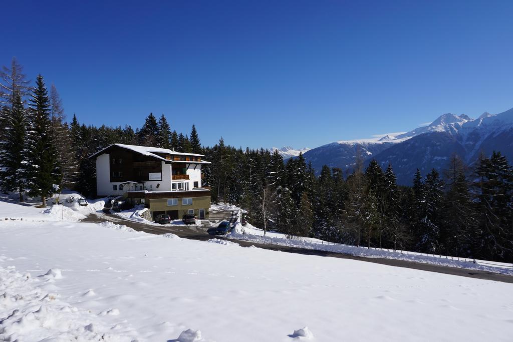 Hotel Pension Tyrol