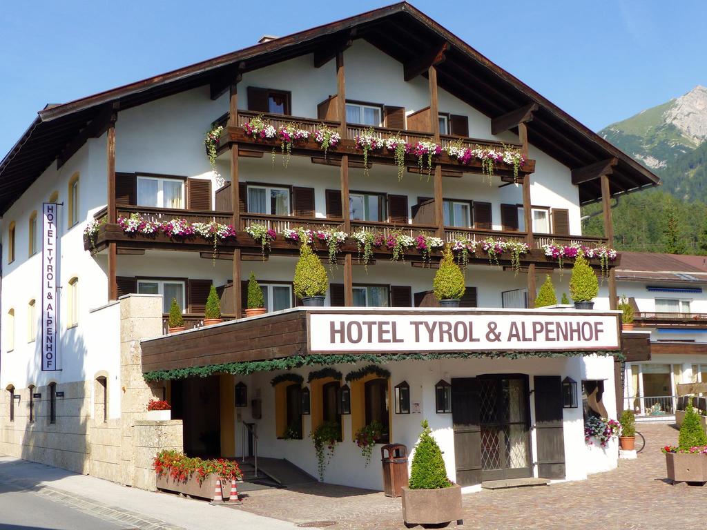 Hotel Tyrol - Alpenhof