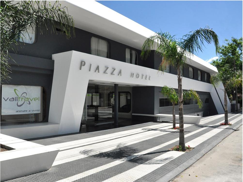 Piazza Hotel