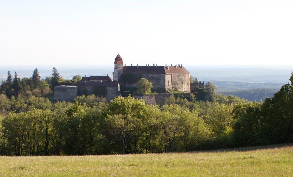 Burg Bernstein