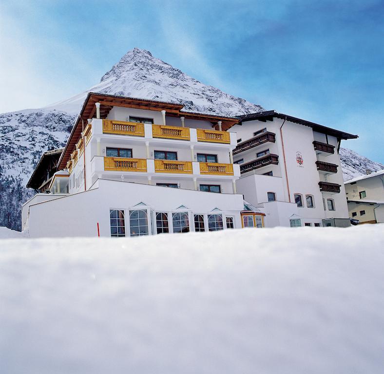 Alpenresidenz Ballunspitze Wellness- and Kinderhotel