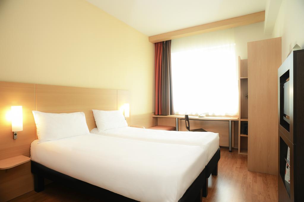 Ibis Warszawa Ostrobramska