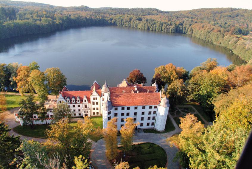 Hotel Podewils Krag Castle