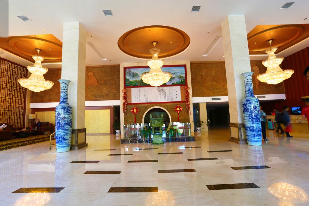 Wolong Intl Hotel