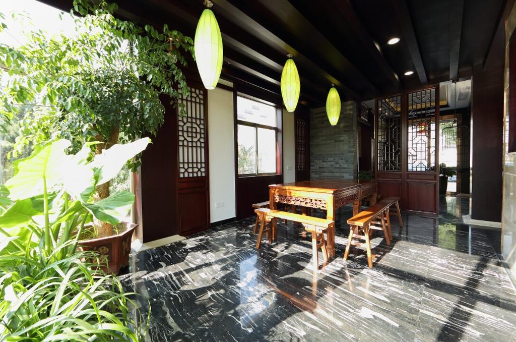 Ciyun Wanzhong Theme Hotel