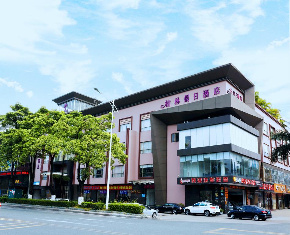 Berlin Holiday Hotel - Dongguan