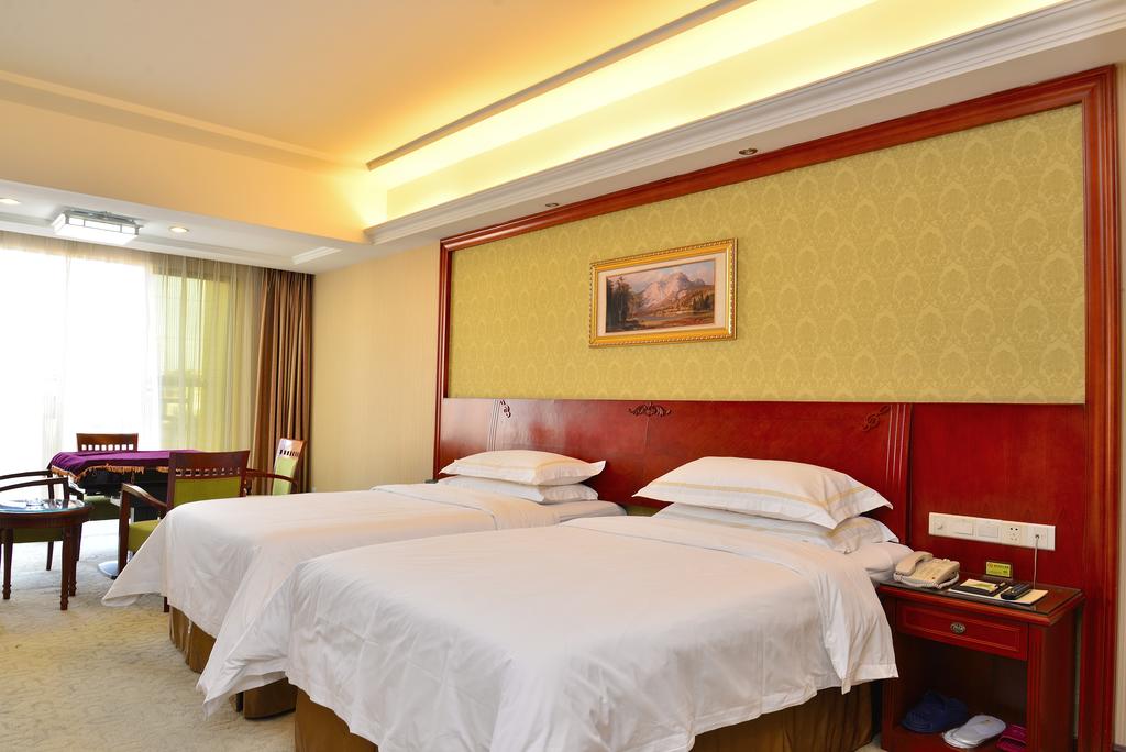 Vienna Hotel Houjie Wanda Plaza