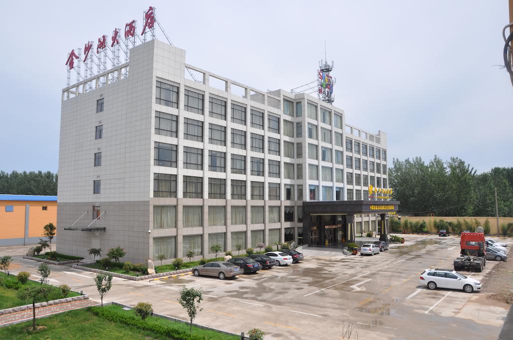 Liangshan Golden Beach Hotel