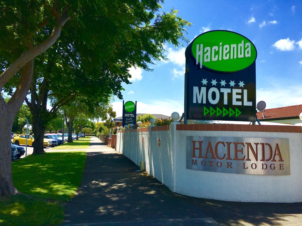 Hacienda Motor Lodge