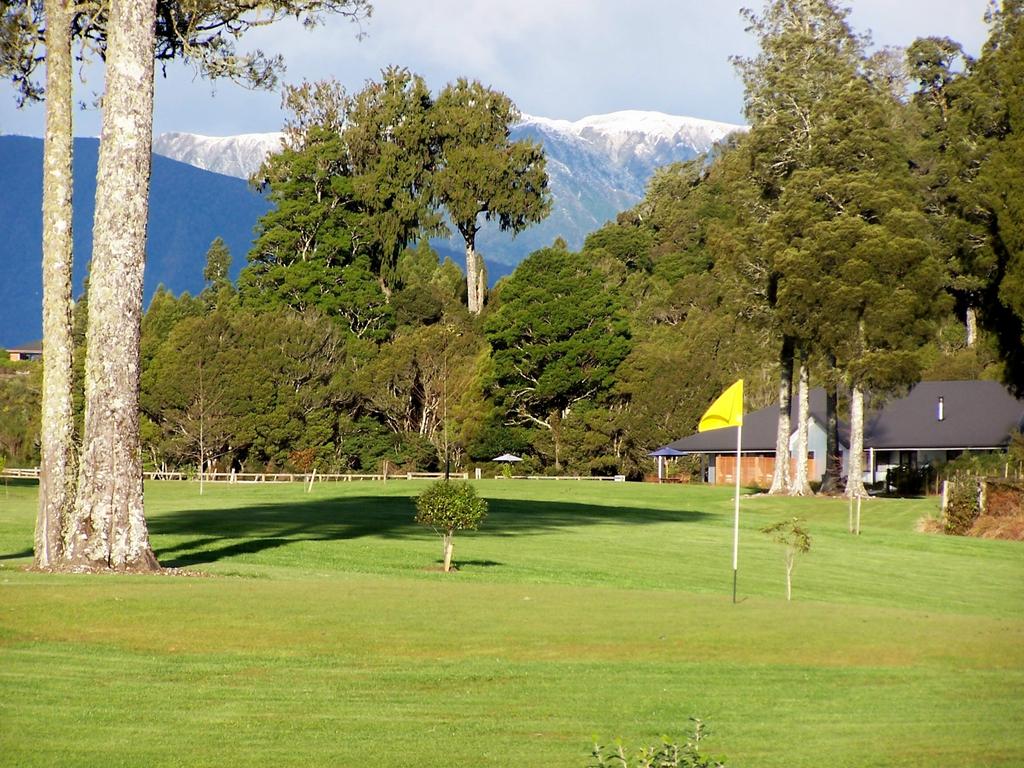 Lake Brunner Accommodation and Golf Course