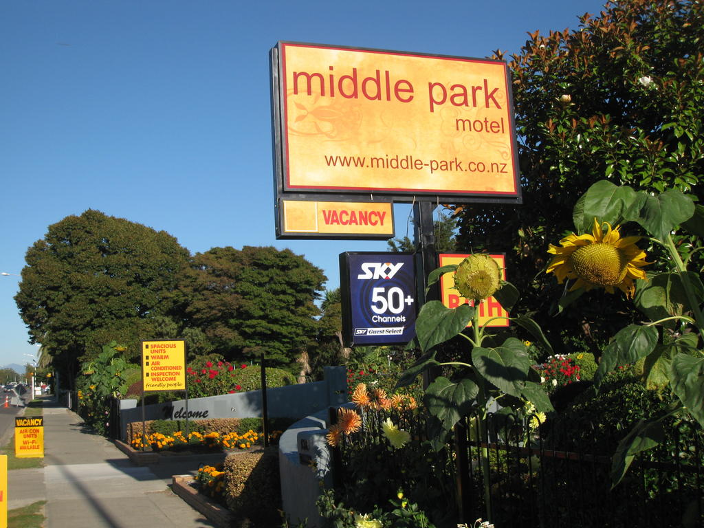 Middle Park Motel