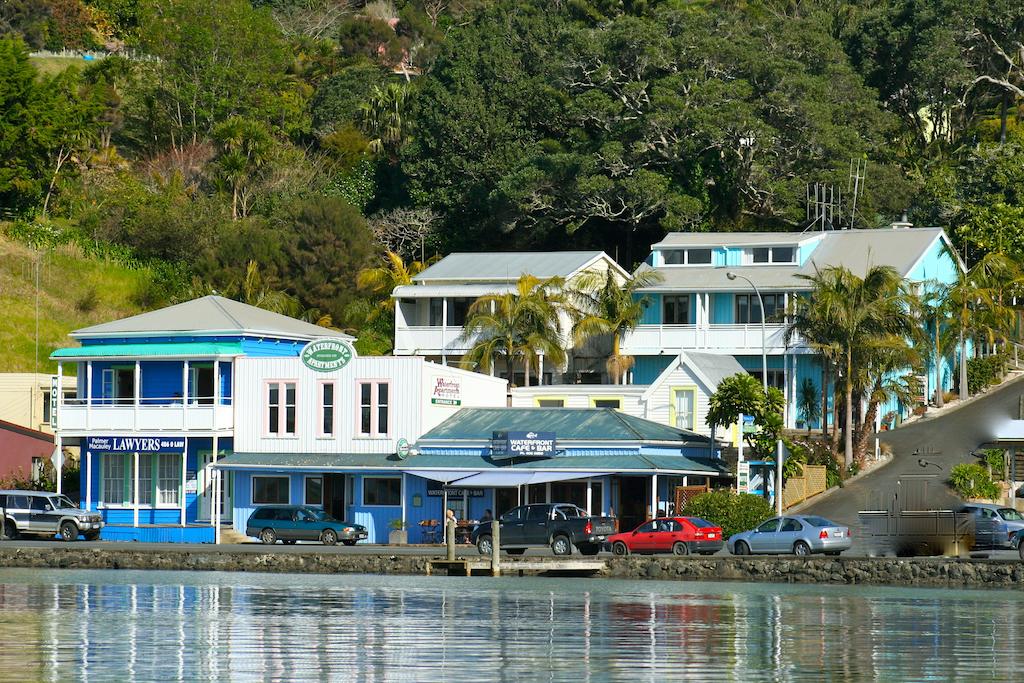 Mangonui Waterfront Apartments Motel