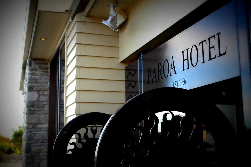 Paroa Hotel