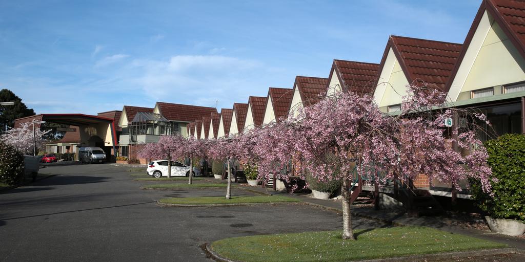 Ascot Park Hotel