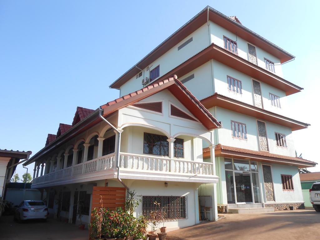 Hongkham Hotel