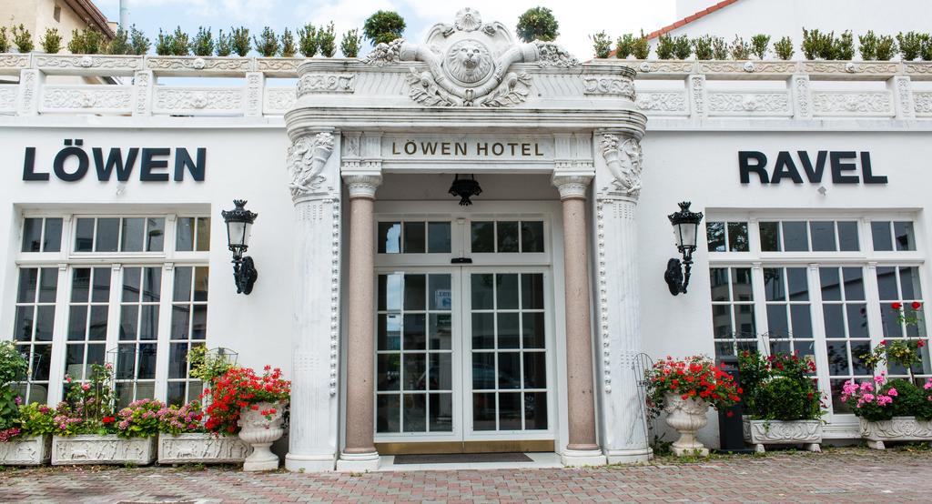 Hotel Ravel International