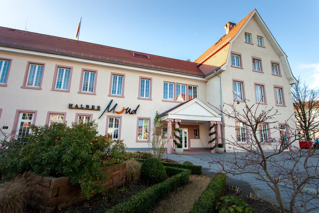 Hotel Halber Mond