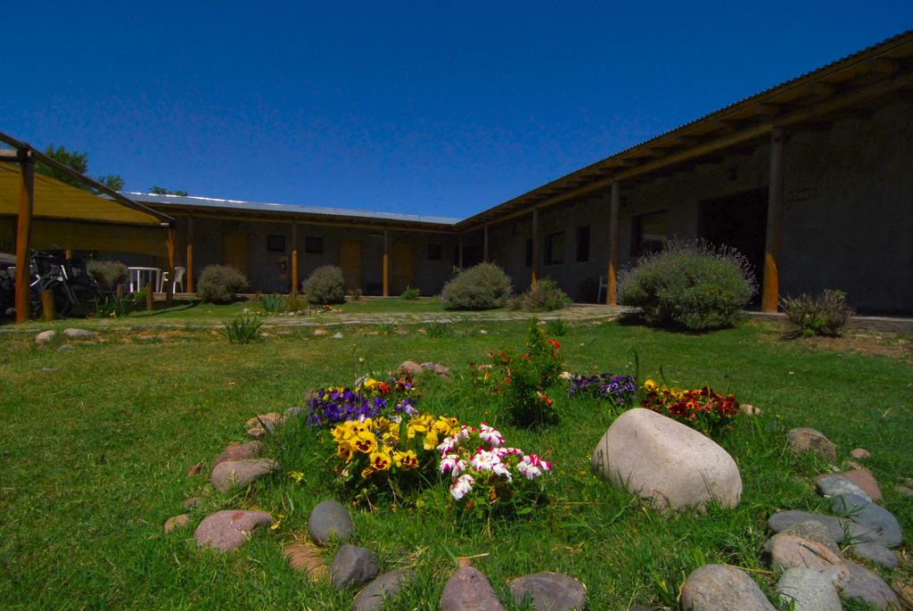 TIKAYKILLA LODGE and WINES