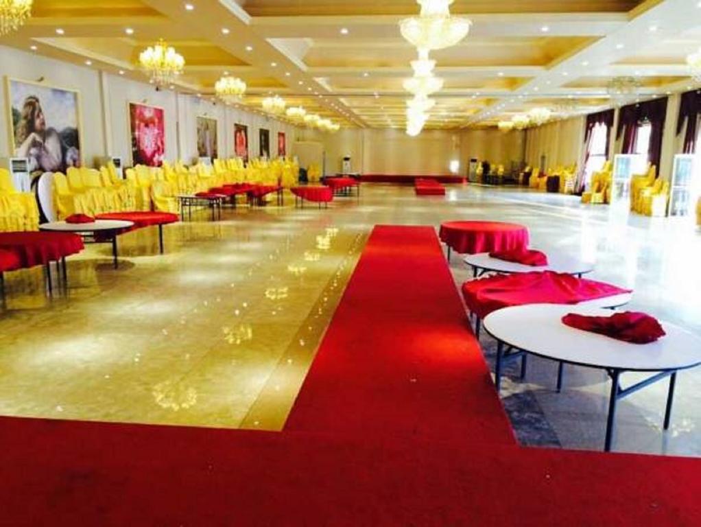 Yantai Ninghai Star Business Hotel