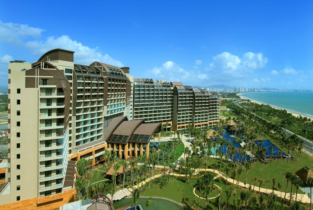 Pullman Oceanview Sanya Bay Resort and Spa