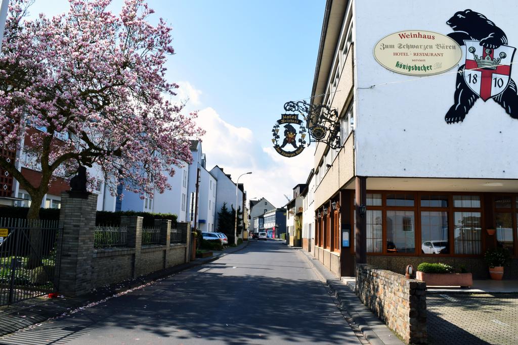 Hotel and Weinhaus Zum Schwarzen Bären