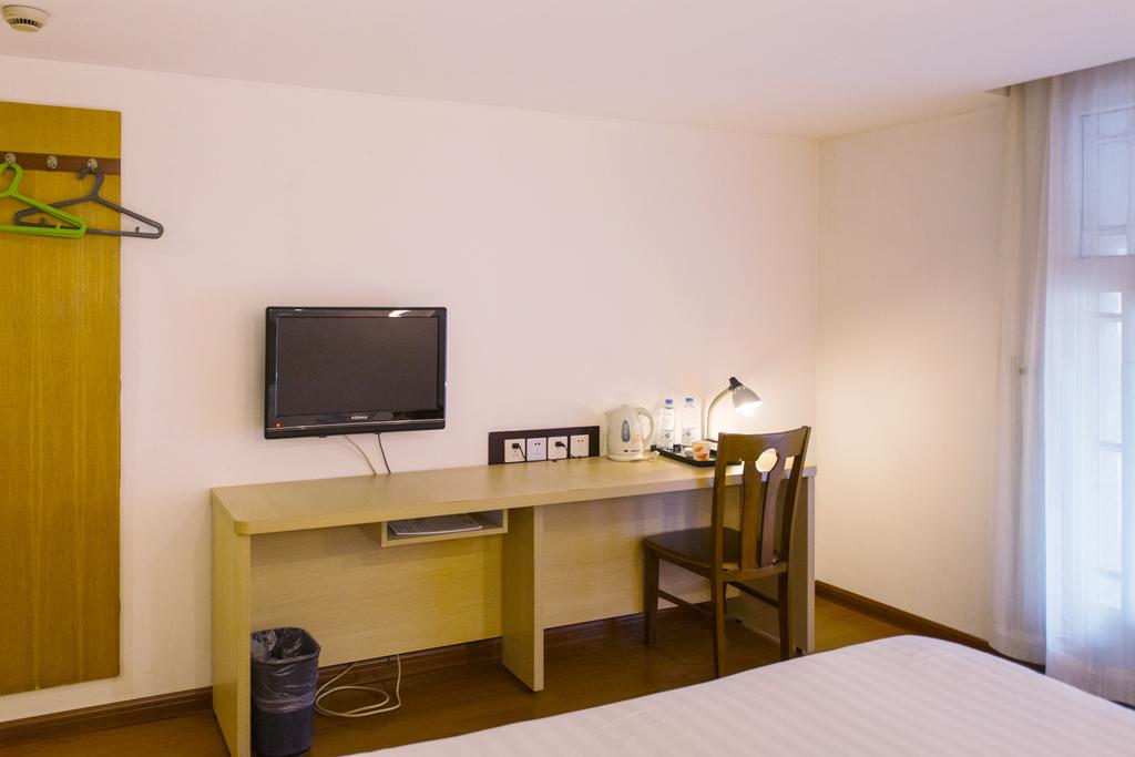 Motel Shanghai Jiading Anting F1 Intl Circuit