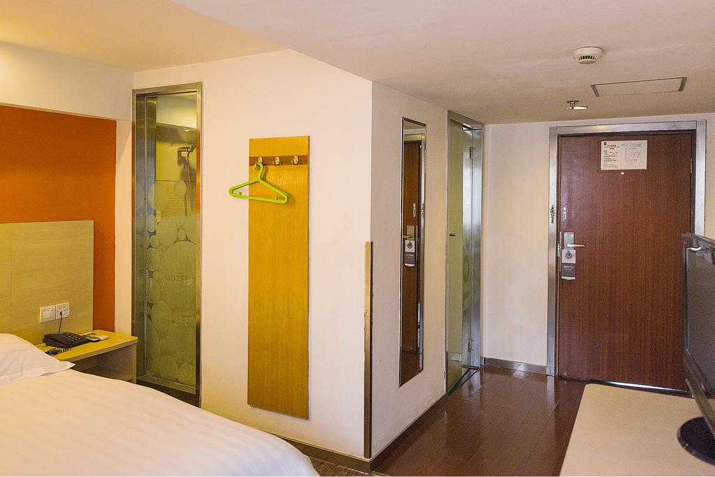 Motel Shanghai Jiading Chengxi Qinghe Road